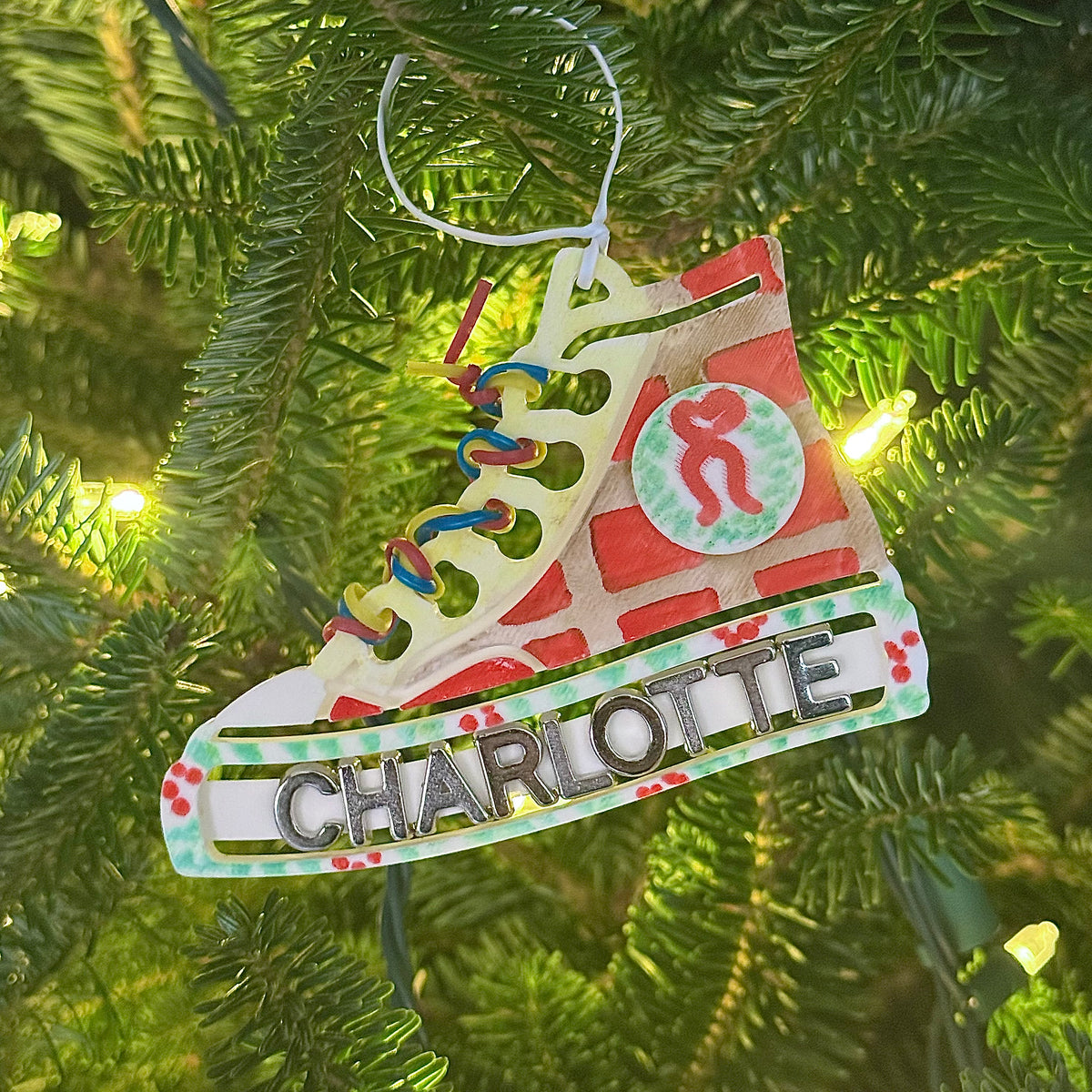 Ornament Craft Kit | Personalized Sneaker with Their Name or Blank | Color Marker Set (8)